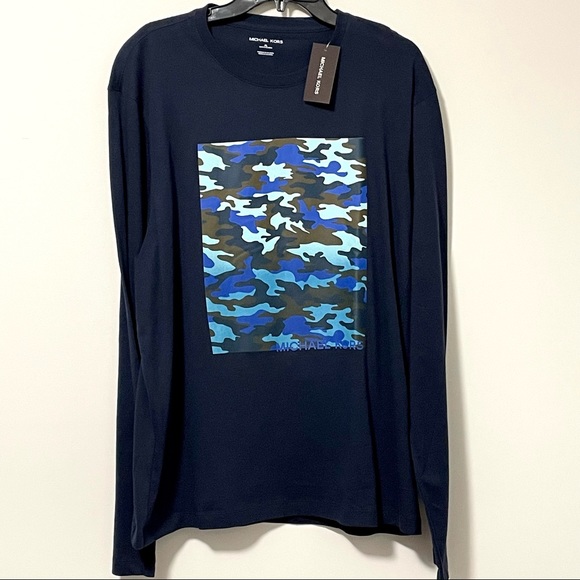 Michael Kors Mens Long Sleeve T-Shirt Crewneck XL Navy With Camo Prints NWT - Picture 5 of 15